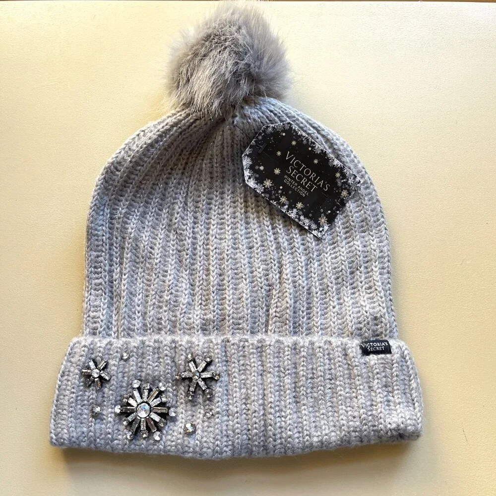 New Victoria's Secret Hat Snowflake Sparkle Gray Pom Pom Jewels Beanie Glam NWT